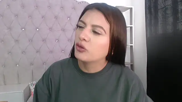 Snapshot of Abril_Squirt chatting on 05/04/26, 07:54 Abril Squirt online show from 05/04/26, 07:54