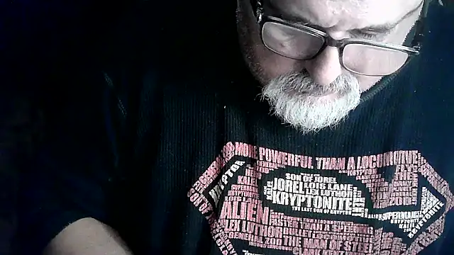 Snapshot of cashot58 chatting on 04/15/26, 11:17 cashot58 online show from 04/15/26, 11:17
