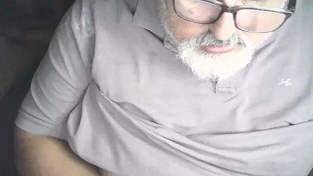 Snapshot of cashot58 chatting on 04/26/26, 01:09 cashot58 online show from 04/26/26, 01:09