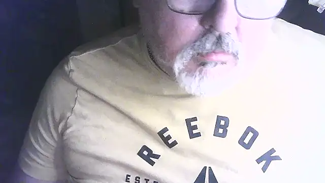 Snapshot of cashot58 chatting on 05/23/26, 03:23 cashot58 online show from 05/23/26, 03:23