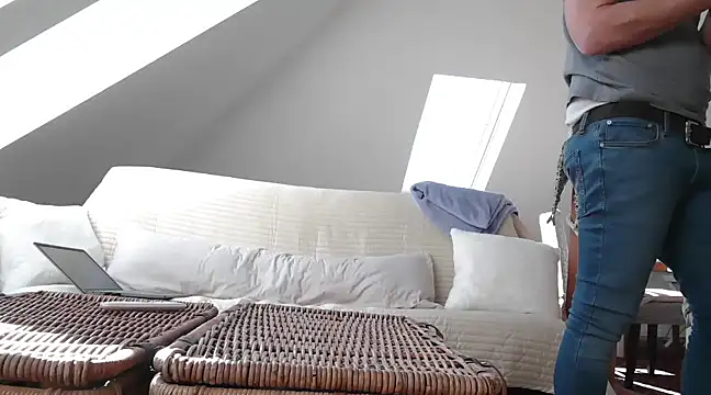 Snapshot of maxmueller321 chatting on 03/19/25, 01:07 maxmueller321 online show from 03/19/25, 01:07