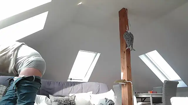 maxmueller321 online show from 04/12/26, 07:35