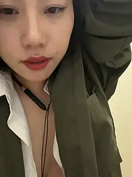 Eliza-E online show from 02/05/26, 12:54