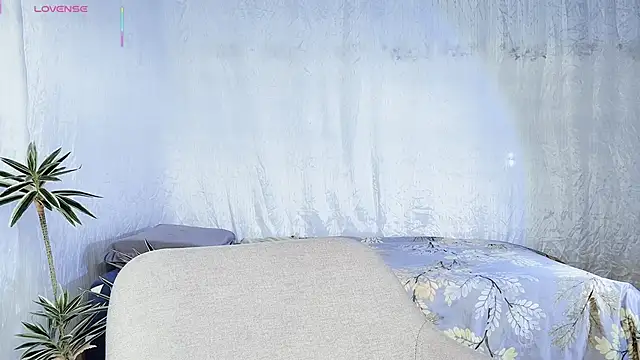 Snapshot of I_Am_Boo chatting on 04/17/26, 04:21 I Am Boo online show from 04/17/26, 04:21