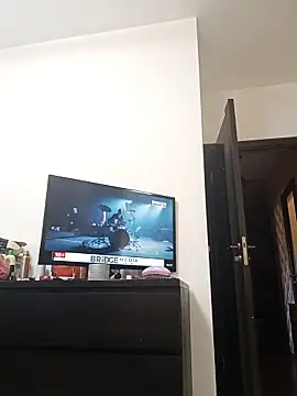 hugebobbs online show from 10/09/25, 11:52