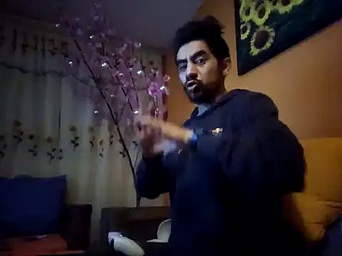 Snapshot of Angel_Coronel chatting on 01/10/25, 02:57 Angel Coronel online show from 01/10/25, 02:57