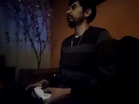 Snapshot of Angel_Coronel chatting on 01/16/25, 12:34 Angel Coronel online show from 01/16/25, 12:34