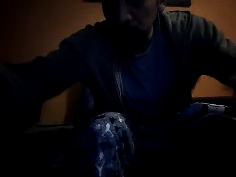 Snapshot of Angel_Coronel chatting on 02/18/25, 02:38 Angel Coronel online show from 02/18/25, 02:38