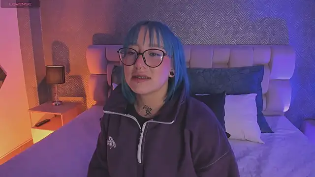 sofi bakerr online show from 09/12/25, 11:32