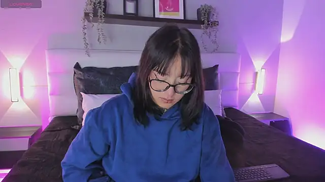 sofi bakerr online show from 04/15/26, 11:39