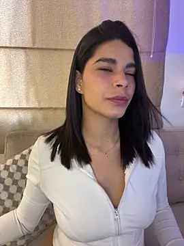 Snapshot of DaryRos chatting on 02/12/26, 10:49 DaryRos online show from 02/12/26, 10:49