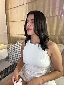 Snapshot of DaryRos chatting on 02/18/26, 11:01 DaryRos online show from 02/18/26, 11:01