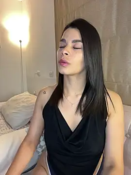 Snapshot of DaryRos chatting on 03/14/26, 11:21 DaryRos online show from 03/14/26, 11:21