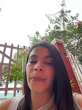 Snapshot of DaryRos chatting on 03/26/26, 07:19 DaryRos online show from 03/26/26, 07:19