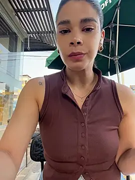 Snapshot of DaryRos chatting on 04/16/26, 09:39 DaryRos online show from 04/16/26, 09:39