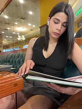 Snapshot of DaryRos chatting on 04/20/26, 07:15 DaryRos online show from 04/20/26, 07:15