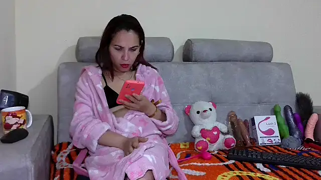 Snapshot of PenelopeHot_91 chatting on 01/30/25, 09:14 PenelopeHot 91 online show from 01/30/25, 09:14