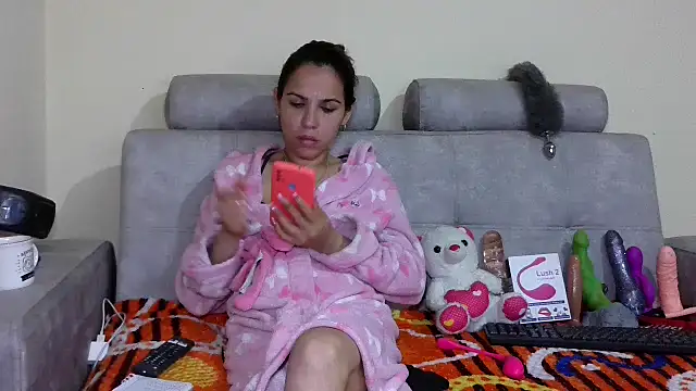 Snapshot of PenelopeHot_91 chatting on 02/13/25, 08:55 PenelopeHot 91 online show from 02/13/25, 08:55