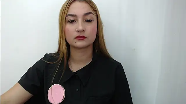 Snapshot of salome__lopez_ chatting on 11/07/25, 02:39 salome lopez online show from 11/07/25, 02:39