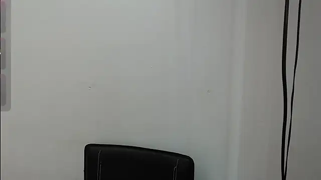 Snapshot of salome__lopez_ chatting on 11/25/25, 04:51 salome lopez online show from 11/25/25, 04:51