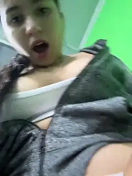 Snapshot of VAL_PRINCESS chatting on 12/14/24, 12:33 VAL PRINCESS online show from 12/14/24, 12:33