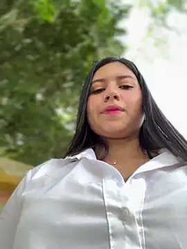 Snapshot of VAL_PRINCESS chatting on 02/04/25, 09:20 VAL PRINCESS online show from 02/04/25, 09:20