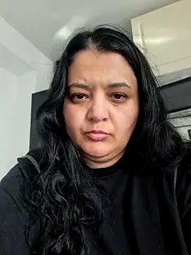 sarahhh1987 online show from 03/08/26, 07:23