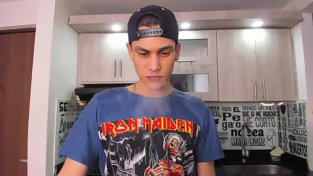 Snapshot of guy_master chatting on 01/04/25, 05:48 guy master online show from 01/04/25, 05:48