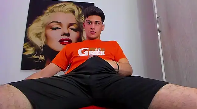 Snapshot of guy_master chatting on 02/19/25, 06:43 guy master online show from 02/19/25, 06:43