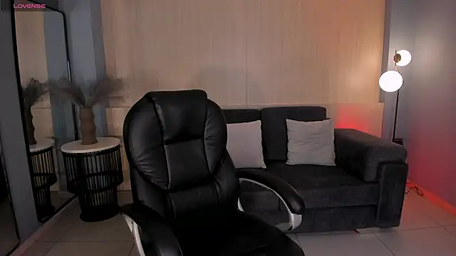 HannaConnor  online show from 10/07/25, 11:40