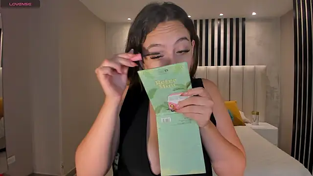 Snapshot of BellaRose_X chatting on 04/09/26, 05:18 BellaRose X online show from 04/09/26, 05:18