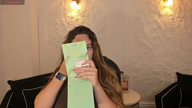 Snapshot of BellaRose_X chatting on 04/20/26, 05:21 BellaRose X online show from 04/20/26, 05:21