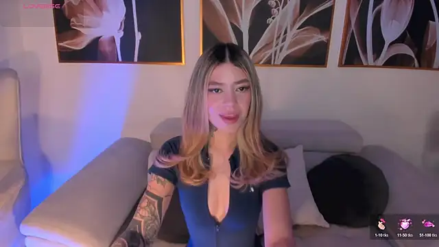 ViolettHansson online show from 07/09/26, 09:46