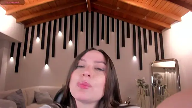 AliceHarper  online show from 02/08/25, 03:30