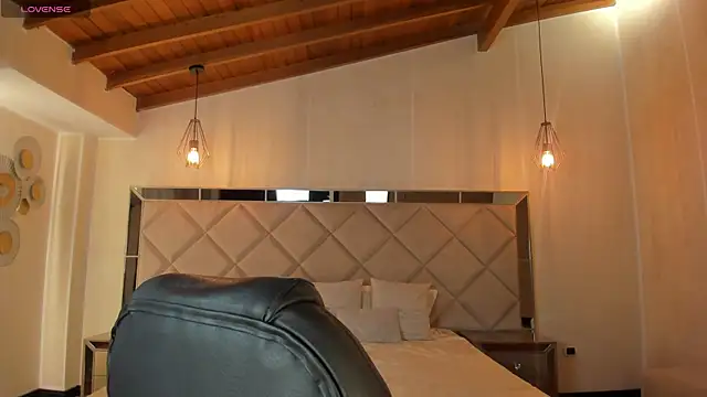 AliceHarper  online show from 02/18/25, 04:04