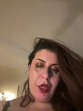 Snapshot of holyeroticss chatting on 01/01/25, 01:58 holyeroticss online show from 01/01/25, 01:58