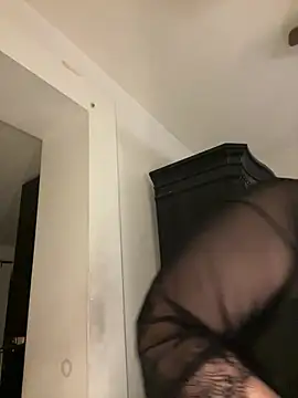 Snapshot of holyeroticss chatting on 03/20/25, 06:30 holyeroticss online show from 03/20/25, 06:30