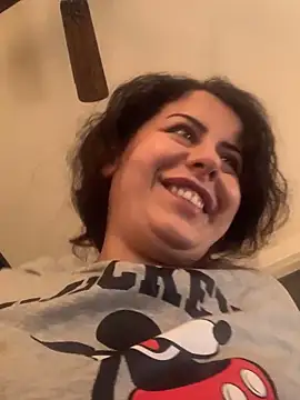 Snapshot of holyeroticss chatting on 11/11/25, 03:28 holyeroticss online show from 11/11/25, 03:28