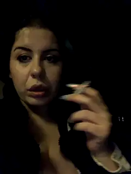 Snapshot of holyeroticss chatting on 11/23/25, 12:43 holyeroticss online show from 11/23/25, 12:43