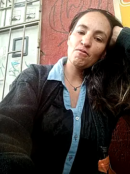 Snapshot of Divalive_28 chatting on 10/24/25, 06:37 Divalive 28 online show from 10/24/25, 06:37