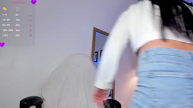 aliscollins  online show from 02/19/25, 02:23