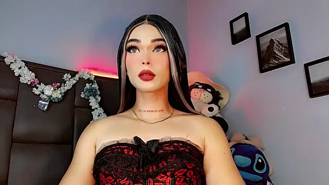 Snapshot of Marian_LV chatting on 09/17/25, 08:05 Marian LV online show from 09/17/25, 08:05