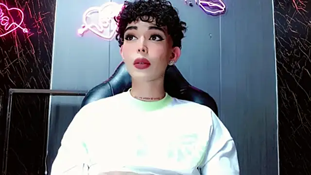 Snapshot of Marian_LV chatting on 11/23/25, 11:26 Marian LV online show from 11/23/25, 11:26