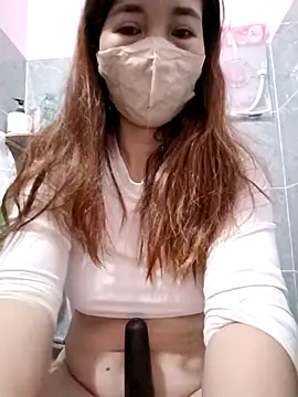 M yiyi online show from 11/29/25, 11:08