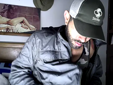 hideonbush051 online show from 09/26/25, 11:58