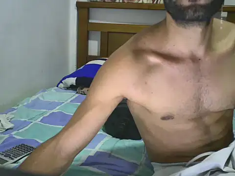 hideonbush051 online show from 09/29/25, 03:17