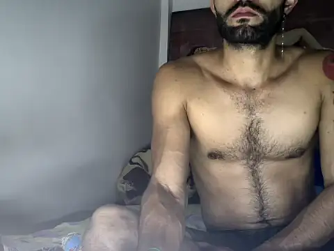 hideonbush051 online show from 11/05/25, 12:21