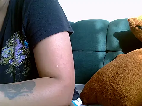 NATASHA LUCKY online show from 04/11/26, 05:12