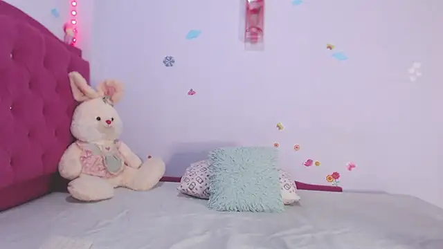 Madelyy  online show from 04/16/26, 08:09