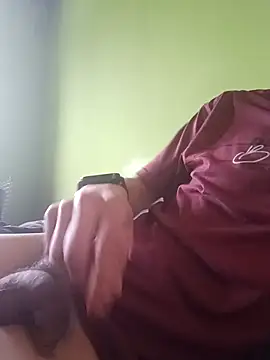 Snapshot of immi932 chatting on 02/10/26, 12:31 immi932 online show from 02/10/26, 12:31